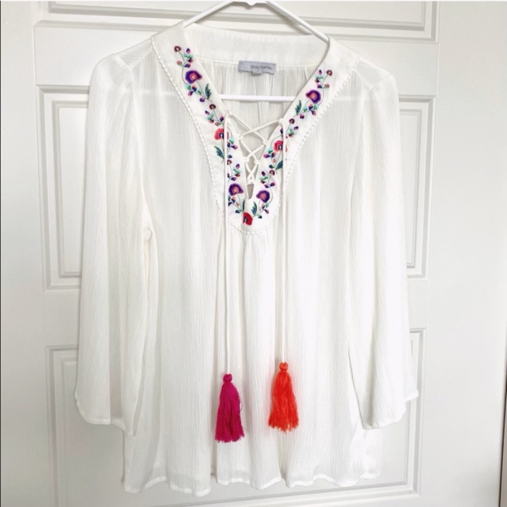 Daisy Fuentes Tassel Embroidered Top Medium